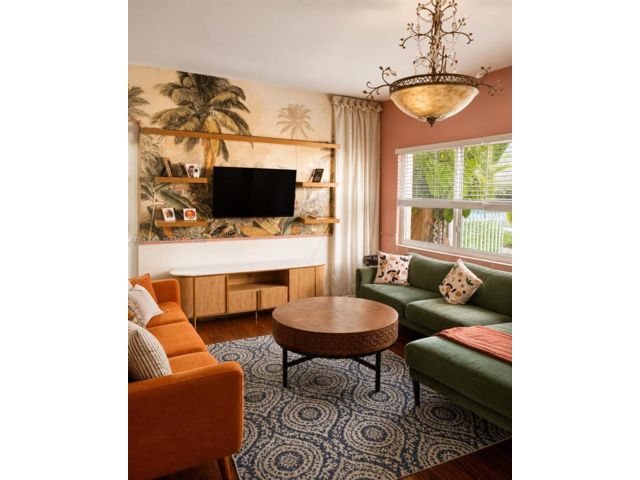  3 BR,  2.00 BTH &nbsp; style home in Miami