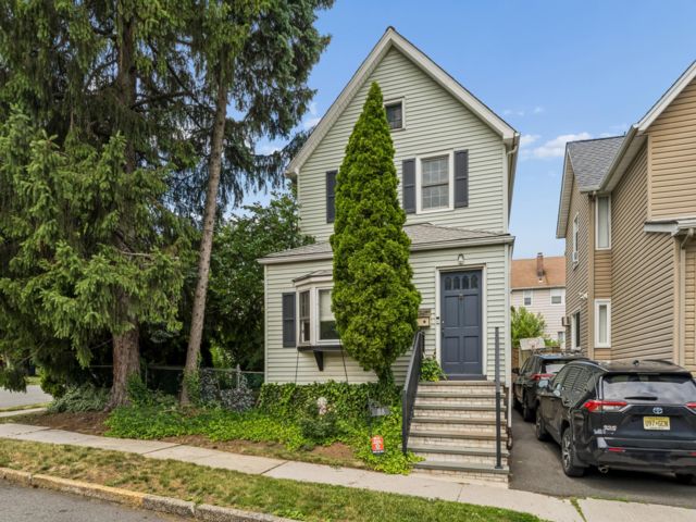  3 BR,  2.00 BTH &nbsp;Colonial style home in Nutley