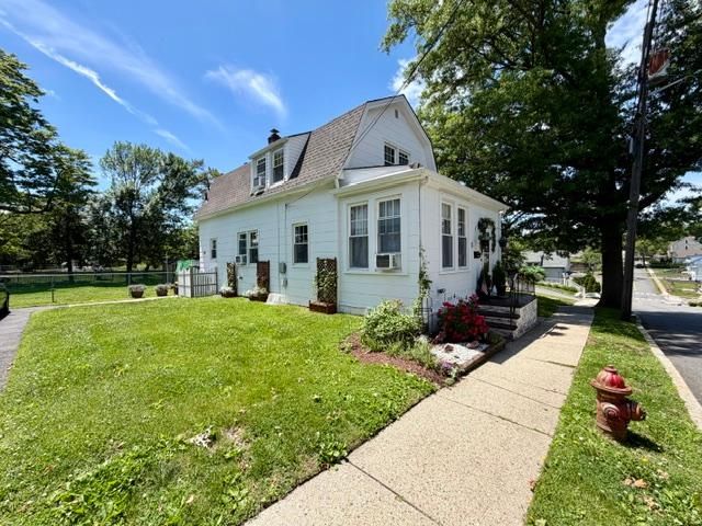  2 BR,  3.00 BTH &nbsp; style home in Nutley
