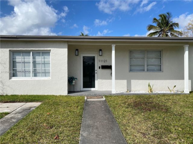  3 BR,  1.00 BTH &nbsp;Other style home in Miami