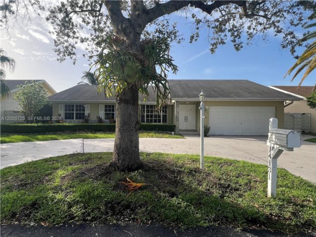  3 BR,  2.00 BTH &nbsp; style home in Miami