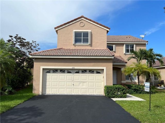  4 BR,  2.50 BTH &nbsp; style home in Weston