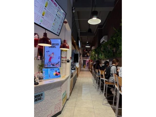 [PHOTO]