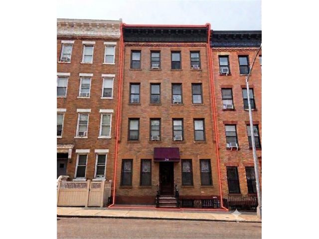 16 BR,  0.00 BTH &nbsp;Multi-family style home in Greenwood Heights
