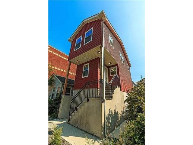  2 BR,  1.50 BTH &nbsp;Single family style home in Sheepshead Bay