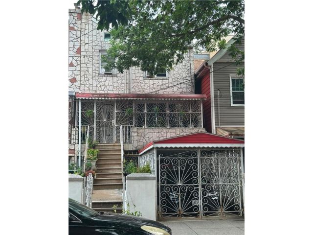  3 BR,  2.00 BTH &nbsp;Single family style home in Allerton