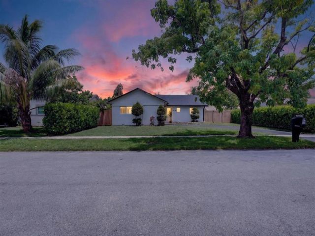  4 BR,  3.00 BTH &nbsp; style home in Lauderhill