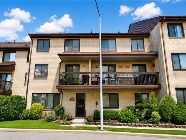  2 BR,  2.00 BTH &nbsp;Condominium style home in New Springville