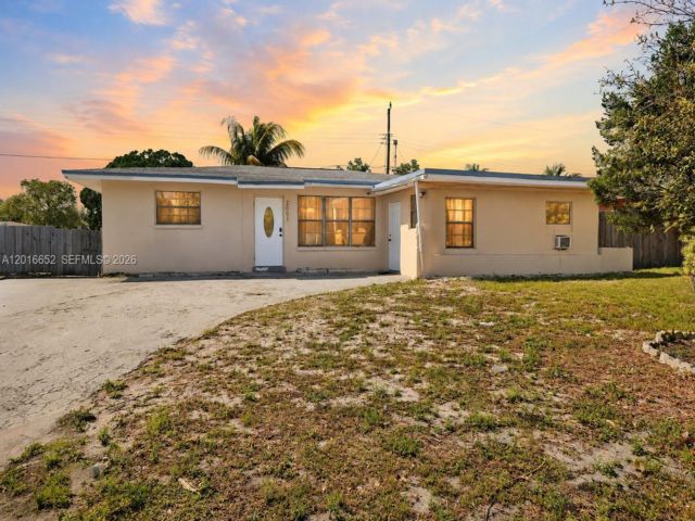  5 BR,  2.00 BTH &nbsp; style home in Pompano Beach