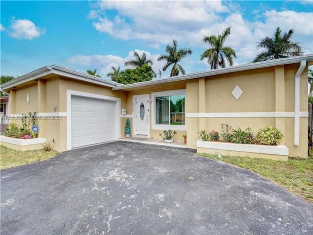  3 BR,  2.00 BTH &nbsp; style home in Sunrise