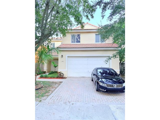  4 BR,  2.50 BTH &nbsp; style home in Pembroke Pines