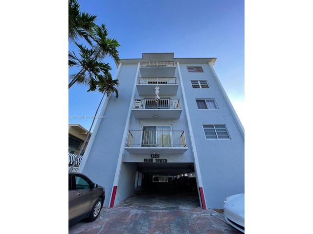  1 BR,  1.00 BTH &nbsp; style home in Carl Fisher