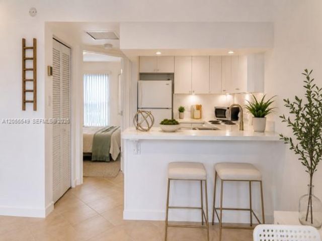  1 BR,  1.00 BTH &nbsp; style home in Carl Fisher