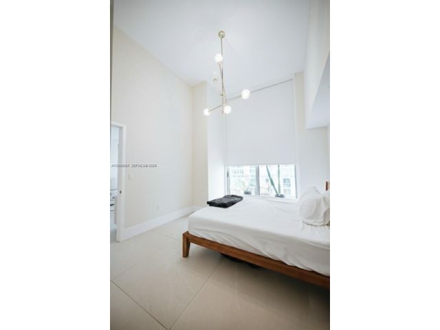 [PHOTO]