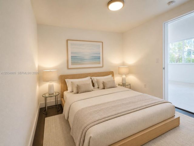 [PHOTO]