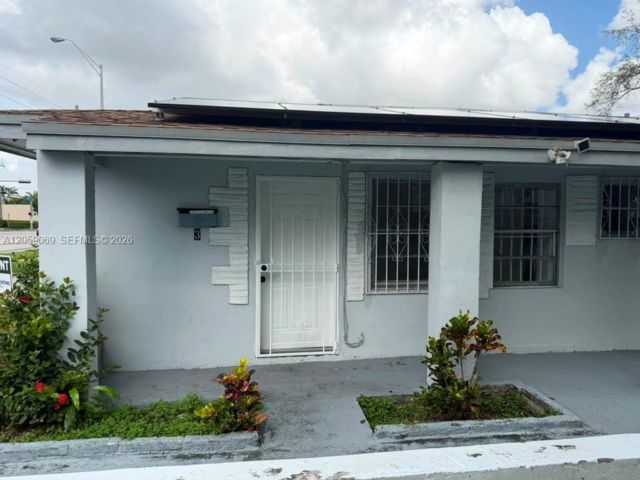 2 BR,  1.00 BTH &nbsp; style home in El Portal