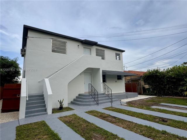  2 BR,  1.00 BTH &nbsp; style home in Miami