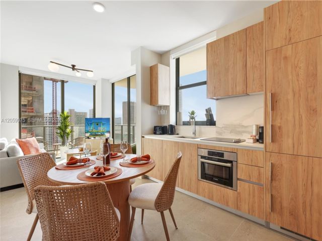  2 BR,  2.00 BTH &nbsp; style home in Miami