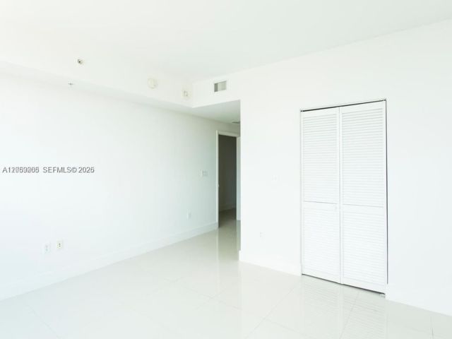 [PHOTO]