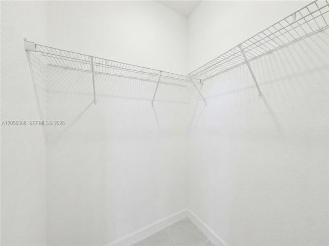 [PHOTO]
