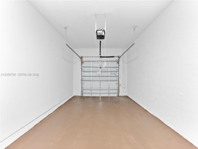 [PHOTO]