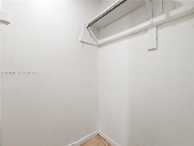 [PHOTO]