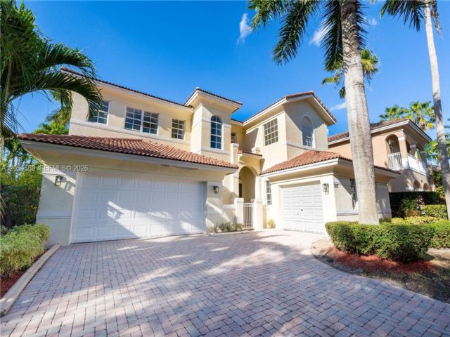 5 BR,  4.00 BTH &nbsp; style home in Medley