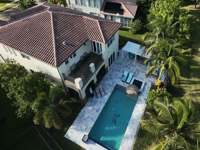  5 BR,  3.00 BTH &nbsp; style home in Parkland