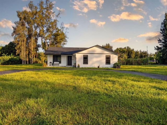  3 BR,  2.00 BTH &nbsp; style home in Royal Palm Beach