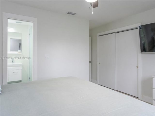 [PHOTO]