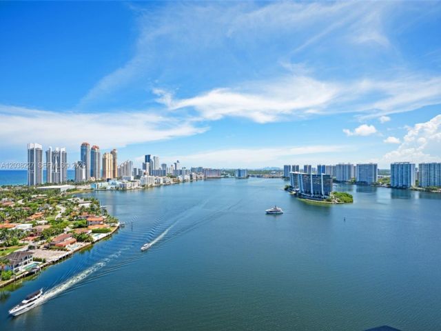  2 BR,  2.00 BTH &nbsp; style home in Aventura