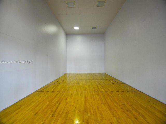 [PHOTO]