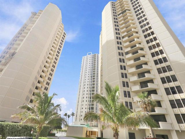  2 BR,  2.00 BTH &nbsp; style home in Singer Island