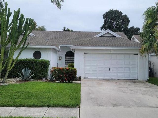  4 BR,  2.00 BTH &nbsp; style home in Wellington