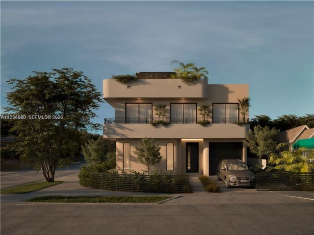  4 BR,  3.50 BTH &nbsp; style home in Miami