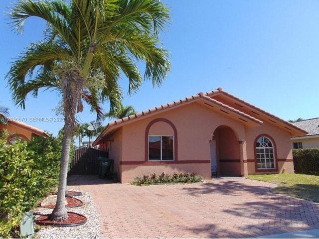  3 BR,  2.00 BTH &nbsp; style home in Miami