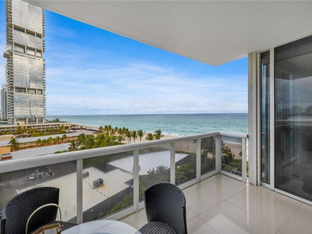  2 BR,  2.50 BTH &nbsp; style home in Sunny Isles Beach