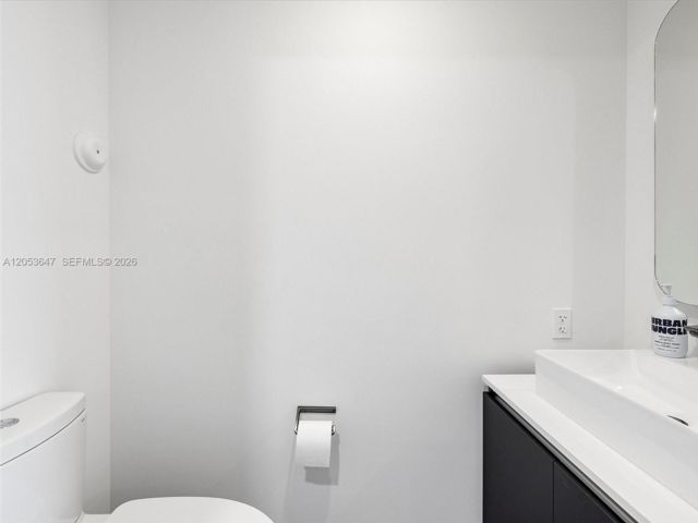 [PHOTO]