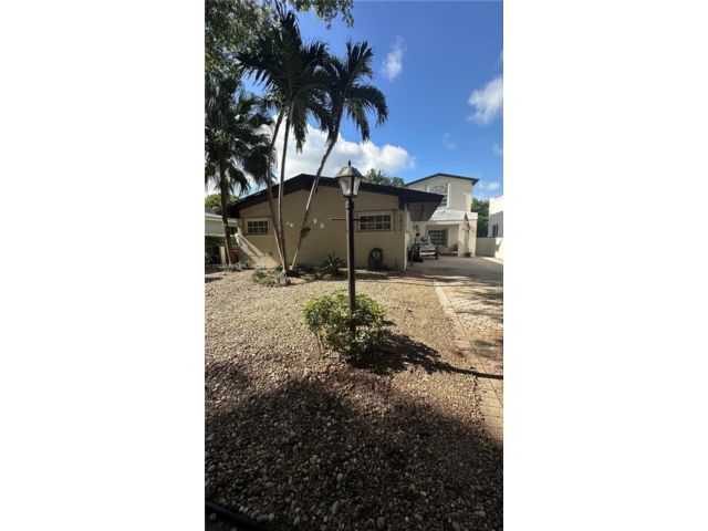  3 BR,  2.00 BTH &nbsp; style home in Miami