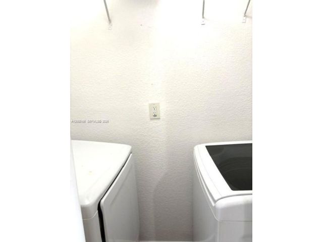 [PHOTO]