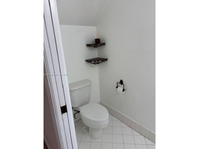 [PHOTO]