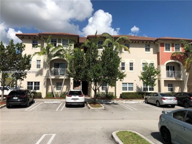 3 BR,  2.50 BTH &nbsp; style home in Medley
