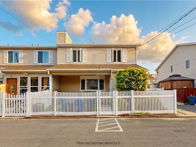  3 BR,  2.00 BTH &nbsp;Condominium style home in Graniteville