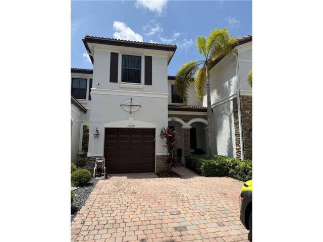 3 BR,  2.50 BTH &nbsp; style home in Medley