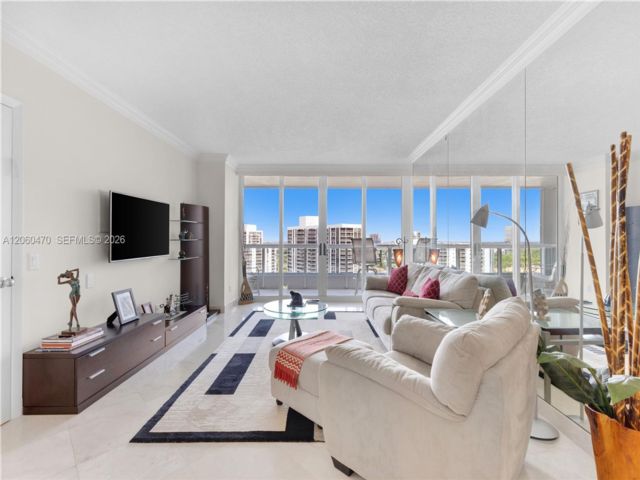  2 BR,  2.00 BTH &nbsp; style home in Aventura