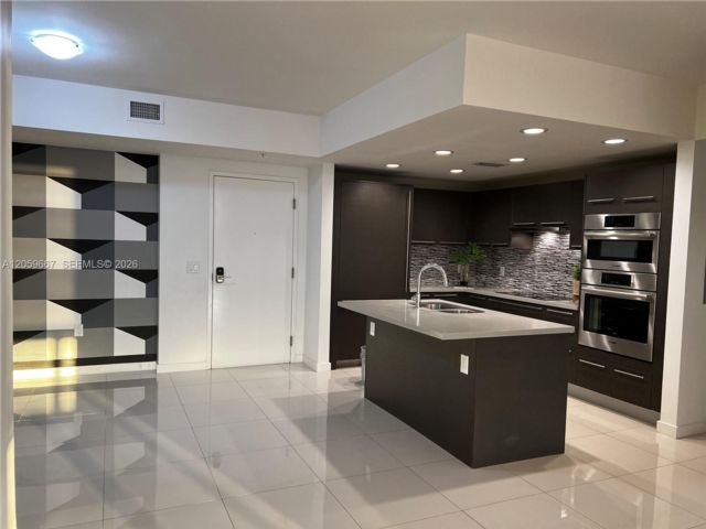  2 BR,  2.00 BTH &nbsp; style home in Medley