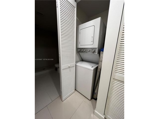 [PHOTO]
