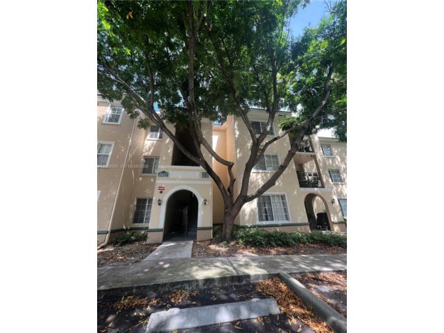  2 BR,  2.00 BTH &nbsp; style home in Miramar