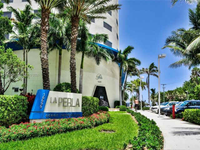  2 BR,  2.50 BTH &nbsp; style home in Sunny Isles Beach
