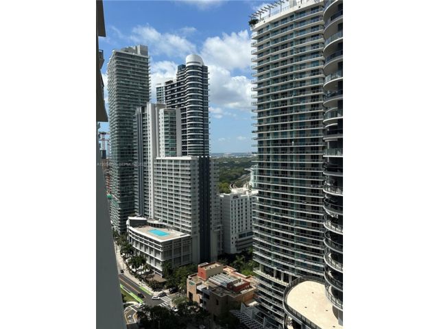  2 BR,  2.00 BTH &nbsp; style home in Miami